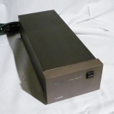 別筐体の電源部です。トランスやモーターの微細な振動から開放されます。