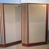 全体的に木部に大きなダメージなどはありませんが、一箇所補修痕があります。