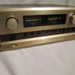 Accuphase E-305 integrated stereo amplifier