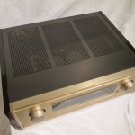 Accuphase E-305 integrated stereo amplifier