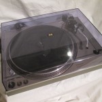 Technics SL-1700 semi-automatic record player