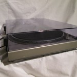 Technics SL-1700 semi-automatic record player