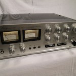 Accuphase E-202 stereo integrated amplifier