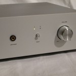 LUXMAN P-200 headphone amplifier