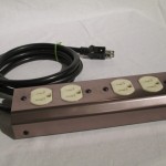 CSE P-22 AC outlet power splitter