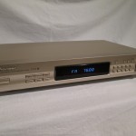 Pioneer F-D3 FM/AM tuner