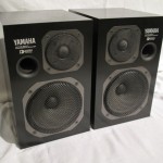 YAMAHA AST-S1 2way speaker systems (pair)