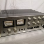Accuphase E-202 integrated stereo amplifier