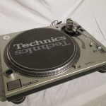 Technics SL-1200mk3D alalog disc player