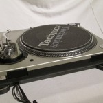 Technics SL-1200mk3D alalog disc player