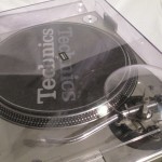 Technics SL-1200mk3D alalog disc player