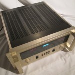 Accuphase P-600 stereo power amplifier