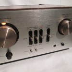 LUXMAN L-80V integrated stereo amplifier