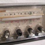 SHARP UL-130 tube radio