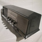 SHARP UL-130 tube radio