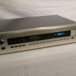 Accuphase T-107 FM tuner