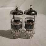 SIEMENS ECC88/6DJ8 twin triode vaccum tube (pair)