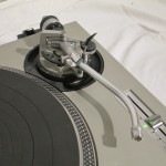 Technics SL-1200mk2 analog disc player