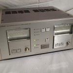 LUXMAN M-05 class-A twin-monaural power amplifier