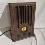 Osaka radio Hermes model24 tube radio