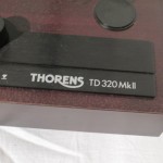 Thorens TD-320mk2 / TP90 analog disc player