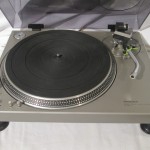 Technics SL-1200 analog disc player