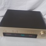 Accuphase T-1000 FM tuner