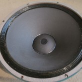 しみ・傷・退色などはみられません。
