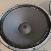 しみ・傷・退色などは見られません