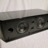 2way 4スピーカー・バスレフ構造です。