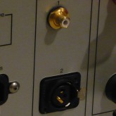 RCA 接続時のジャンパーも付属しています。