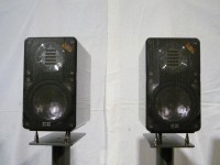 非常にコンパクトなスピーカーです。