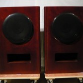 タテマツ音工製12inch(30cm)ユニット用エンクロージャーです。