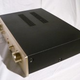 製品横部です。横部にも傷などはなくとても良好な状態です。