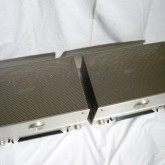 製品上部の写真です。グリルも付属しています。グリルに目立つ傷などはありません。