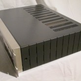 製品横部です。目立つ傷などはありません。