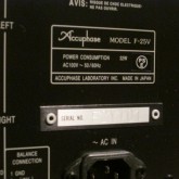 背面の製品表示の拡大写真です。