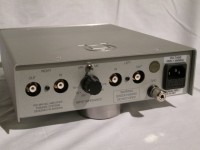 MM/MC 切り替えとカートリッジインピータンス切替えを装備しています。