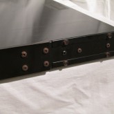 製品横部です。目立つ傷などはありませんが、ボルトにはさびを確認できます。