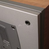 グリル取り付け穴周辺には傷があります。