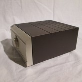 製品横部です。製品上面と同じような印象です。