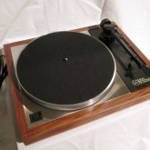 非常にコンディションの良い LP-12 です。