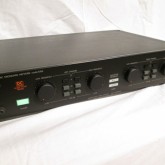 ラックスキットのチャンネルデバイダーです。