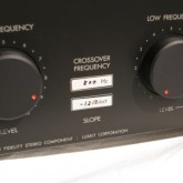 クロスポイントは 500Hz、スロープ角 12dB/oct です。