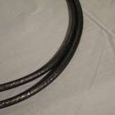 ケーブル部はメッシュジャケットを纏い高級感ある仕上げです。