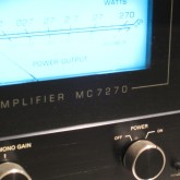 MC7270 は最大 270W×2 を出力します。
