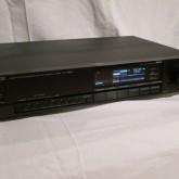PLLシンセサイザー方式 AM/FM チューナーです。