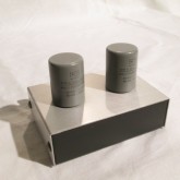 非常にコンパクトな筐体収められています。