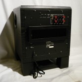 製品背面です。入出力端子や電源スイッチはこの面にあります。