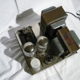 コンパクトなボディながら 6550(KT88) ULPP 60W を出力します。